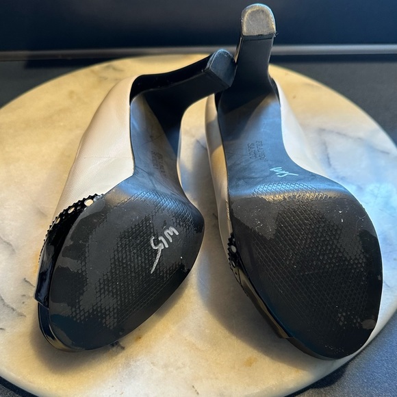 Franco Sarto Black & Cream Peep Toe Cone Thick High Heels SZ 6 Has few f… - Picture 5 of 13